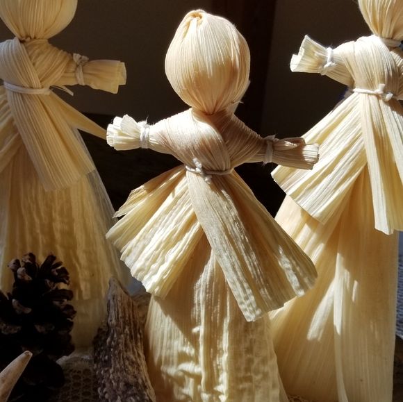 Handmade corn husk dolls. 3 for $30 - Picture 3 of 3
